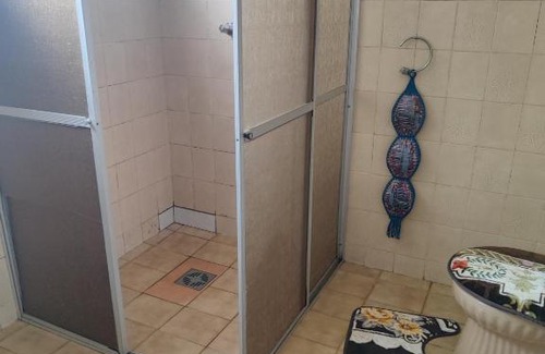 Cianorte Casa | Suite tripla Pousada Canto dos Pássaros