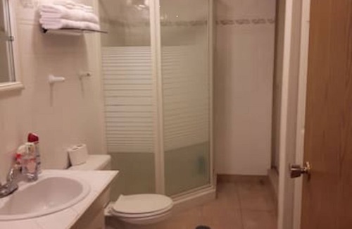Airdrie Casa | Suite With Private Entrance 20 min to YYC Airport