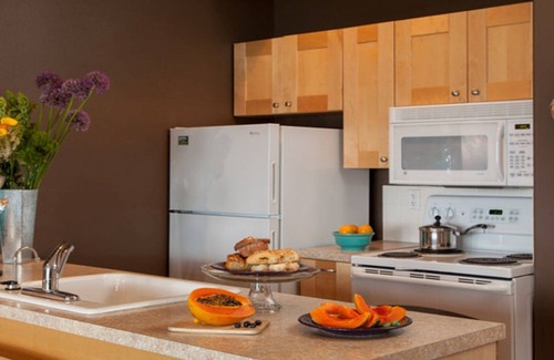 Three Tree Point Cama Y Desayuno | Suite con Puget Sound, Mount Rainier y vistas olímpicas