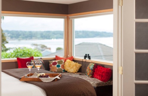 Three Tree Point Cama Y Desayuno | Suite con Puget Sound, Mount Rainier y vistas olímpicas