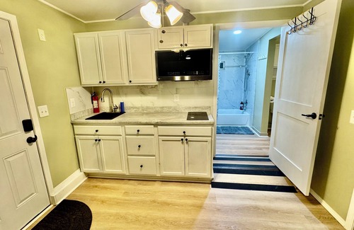 South Redlands Casa | Suite with separate entrance in Redlands -no cleaning fee