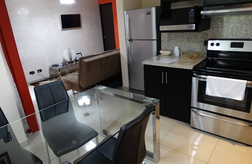 Alajuela Casa | SUITES Y APARTAMENTOS MERLYN AEROPUERTO #17, OASIS DE PAZ