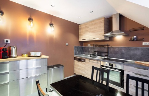 Chantilly Apartamento | Suites Appart: full flat: 1 kingsize/ 1 conv sofa