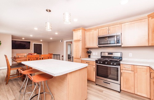 Kutzky Park Condominio | Suites on 4th unit # 2 - 2 bdrm-2 bath-1 mile-Mayo Clinic