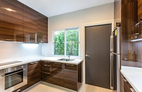 Bangkok Central Business District Casa | Sukhumvit 16 Townhouses, InHome Luxury Residences