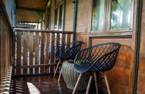 Tanjung Setia Complejo | Sumatra Surf Resort