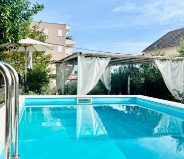Bidol Apartamento | Summer app Pool spa Jacuzzi city center