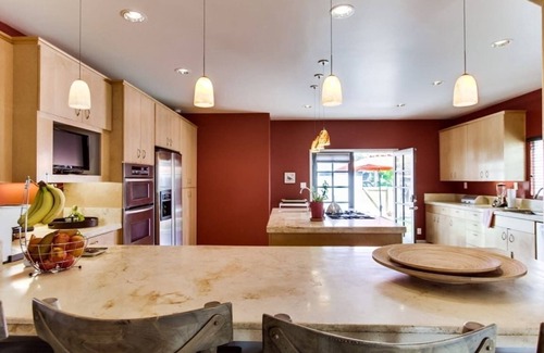 Sunset Cliffs Casa | Summer at The Grande House+Studio: yard+pets+BBQ!