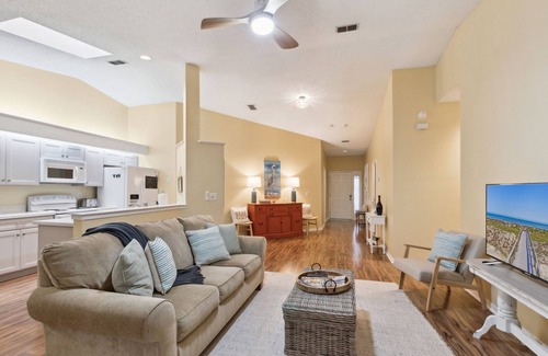 American Beach Casa | Summer Beach House - Hosted by Moore AI Rentals