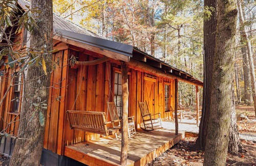 Saluda Cabina | Summer Breeze cabin at Cabin Fever in NC!