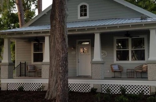 Darien Cabaña | Summer Breeze Cottage, tu hogar lejos del hogar. Ven a relajarte y disfruta.