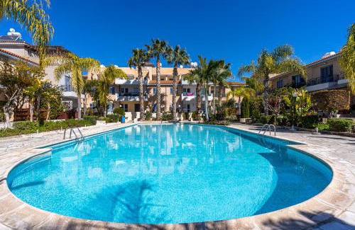 Paphos Apartamento | Summer Breeze holiday apartment with pool