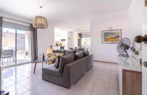 Paphos Apartamento | Summer Breeze holiday apartment with pool