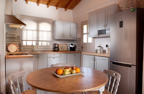 Kounoupidiana Casa | Summer Breeze House * con piscina privada * estacionamiento privado *