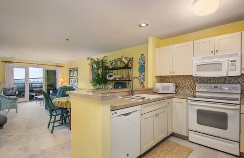 Manteo Condominio | Summer Breeze: Soundfront condo, dog friendly, community pool!