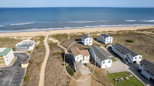 Kill Devil Hills Apartamento | Summer Days 4 Bedroom Oceanfront Home