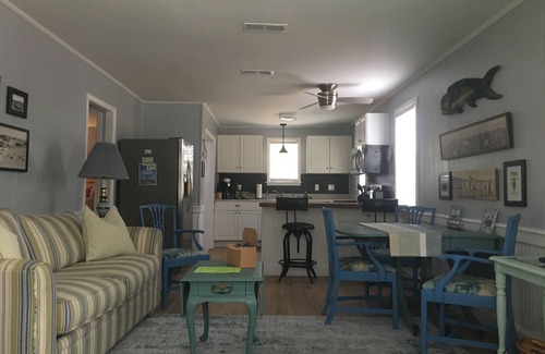 Tybee Island Casa | Summer Deals. Grill & Gazebo! 2 Bd 1 bath! Fenced Yard. Pet friendly! Near beach