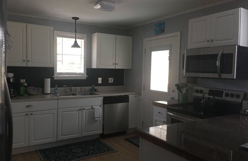 Tybee Island Casa | Summer Deals. Grill & Gazebo! 2 Bd 1 bath! Fenced Yard. Pet friendly! Near beach