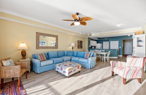El Centro Beach Condominio | Summer Deals!! Close to Pier Park! FREE Activities! 10th Floor