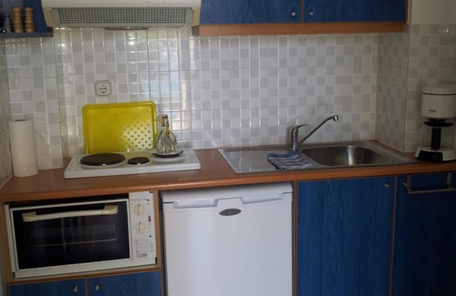 Kastri Apartamento | Sensación de verano en el estudio con fantásticas vistas al mar para 2-3 personas.