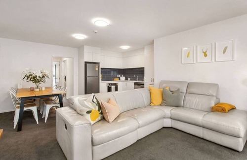 Edgeware Apartamento | Summer Fun | Free Secure Parking | Pool | Gym