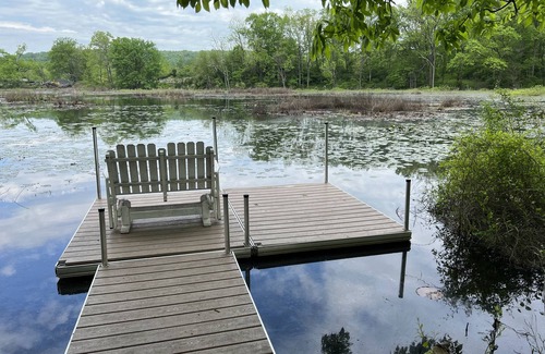 East Stroudsburg Casa | Summer fun Poconos Watergap: stunning water views, dock, firepit, movie room