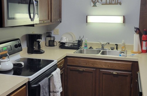 Lake Harmony Casa | Summer Getaway at the Lake! Beach & Pool included!
