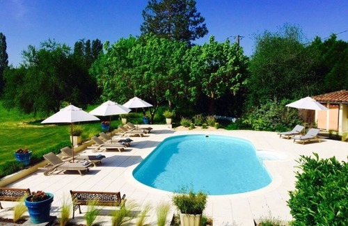Villars Cabaña | CASA DE VERANO EN EL PARQUE DEL CASTILLO DE VILLAR EN PERIGORD