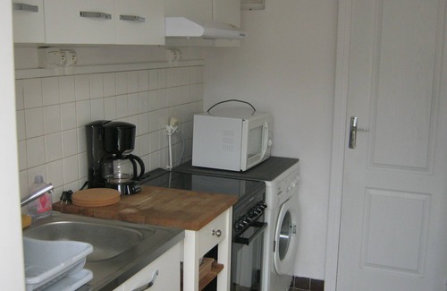 Arromanches-les-Bains Casa | Summer house with 3 main rooms 42m2 with sea view.