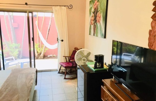 Colonia Independencia Hotel | Summer Place Inn Full-house
