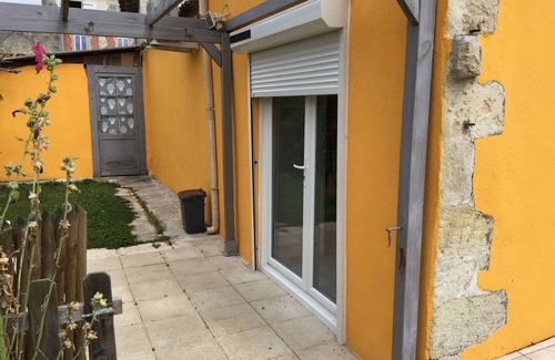 Saint-Jean-d'Angely Casa | Summer rental
