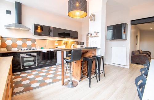 Tours Apartamento | Summer - Room with private bathroom