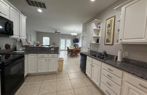 Surfside Beach Casa | Summer's Den Home