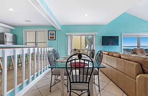 Gulf Shores Casa | 🥳 Summer Sale! First 2! SeaRae. 5BR Beachfront. Heatable Pool. Right on the beach! Yes!