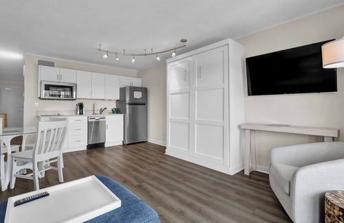Wrightsville Beach Condominio | Summer Sands- Who Let the Dogs In Room 305
