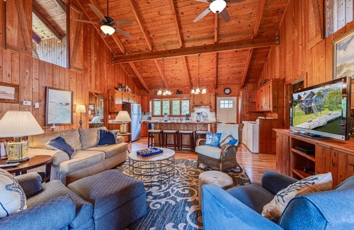 Brigands' Bay Casa | SUMMER SAVINGS - Canalfront Home with Hot Tub, Private Boat Dock, and Smart TVs