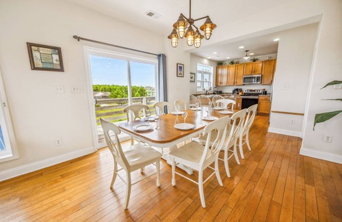 Palisade Acres Casa | DogFriendly Oceanview Home-Elevator, piscina, jacuzzi, juegos y medios de comunicación, carrito de playa