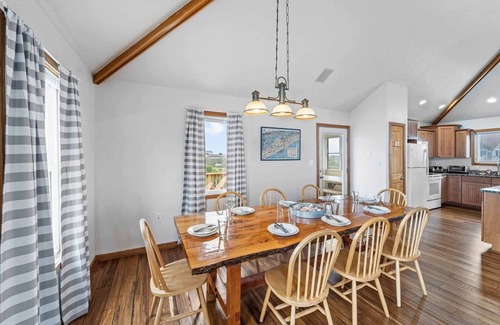 Waves Casa | SUMMER SAVINGS- Oceanview Dog Friendly w/ Saltwater Pool, Hot Tub, and Game Room