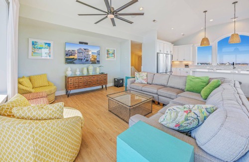 Hatteras Casa | ¡Nuevo 2020- Estilo de lujo frente al mar! Piscina, jacuzzi, teatro y sala de juegos, se admiten perros
