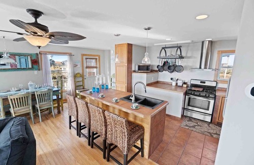 Hatteras Casa | Nuevo listado semi-frente al mar! Se admiten perros con piscina, bañera de hidromasaje, elevador de equipaje, sala de juegos