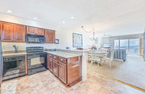 Rodanthe Condominio | Acogedor Semi-Oceanfront Rodanthe Condo-Resort Piscina y elevador, Paseo de la playa