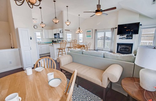 Wind Over Waves Casa | Vista fascinante! Semi-Soundfront-Pool, Bañera de hidromasaje, DogFriendly, Game Rm, Boat Ramp