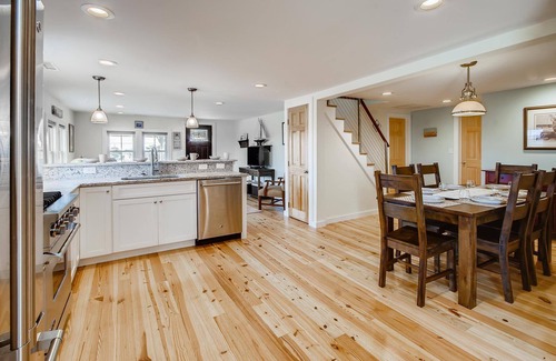Avon Casa | SUMMER SAVINGS -Soundfront Dog Friendly Hatteras Home w/ Hot Tub and Water Views