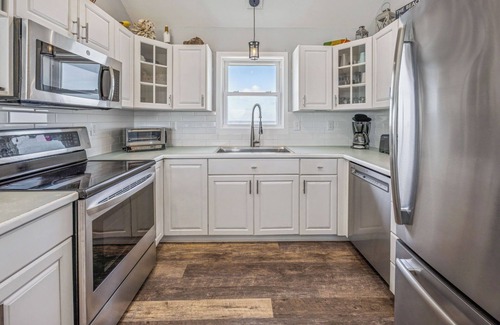 Frisco Casa | Familia y perro amigable! Soundfront, Frisco w / Game Rm, Jacuzzi, Walkway to Sound