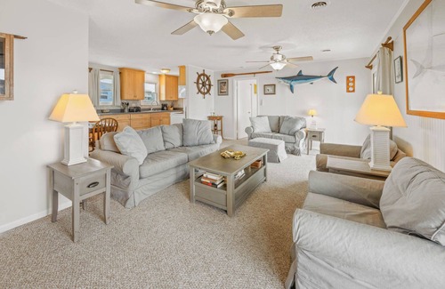 Brigands' Bay Casa | SUMMER SAVINGS - Soundfront Home in Frisco with Hot Tub and Private Dock