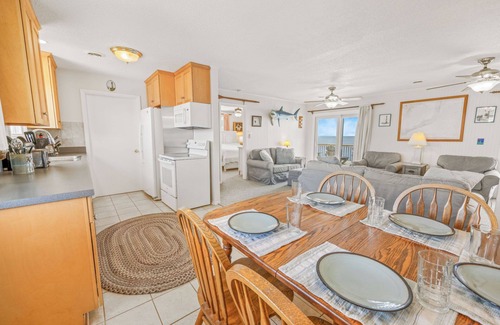 Brigands' Bay Casa | SUMMER SAVINGS - Soundfront Home in Frisco with Hot Tub and Private Dock