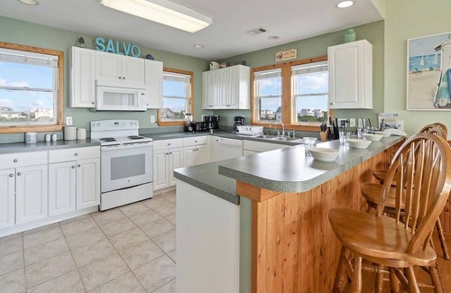 Wind Over Waves Casa | Nonstop Soundfront Fun-Elevator, piscina, hot tubs, GameRm, Cmty BoatRamp, paseo mar��timo