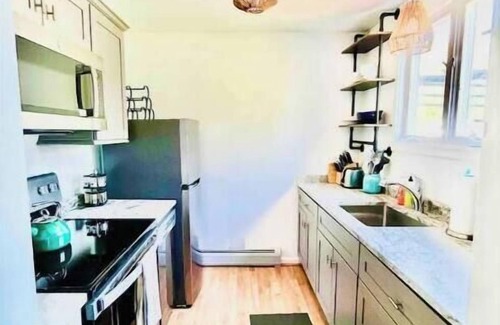Scituate Cabaña | Summer Sea Cottage -On Scituate Harbor