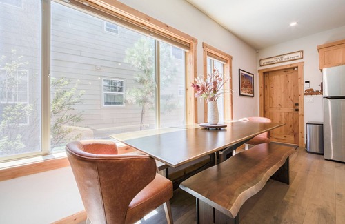 Truckee Casa | Summer & Ski Lease - Porchlight Retreat by Tahoe Getaways, 3BR Dog Friendly in Truckee