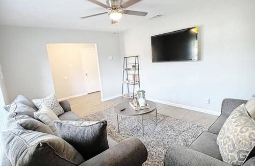 Heritage Casa | Summer specials ¡Book now! Gold Hill Dr. San Antonio